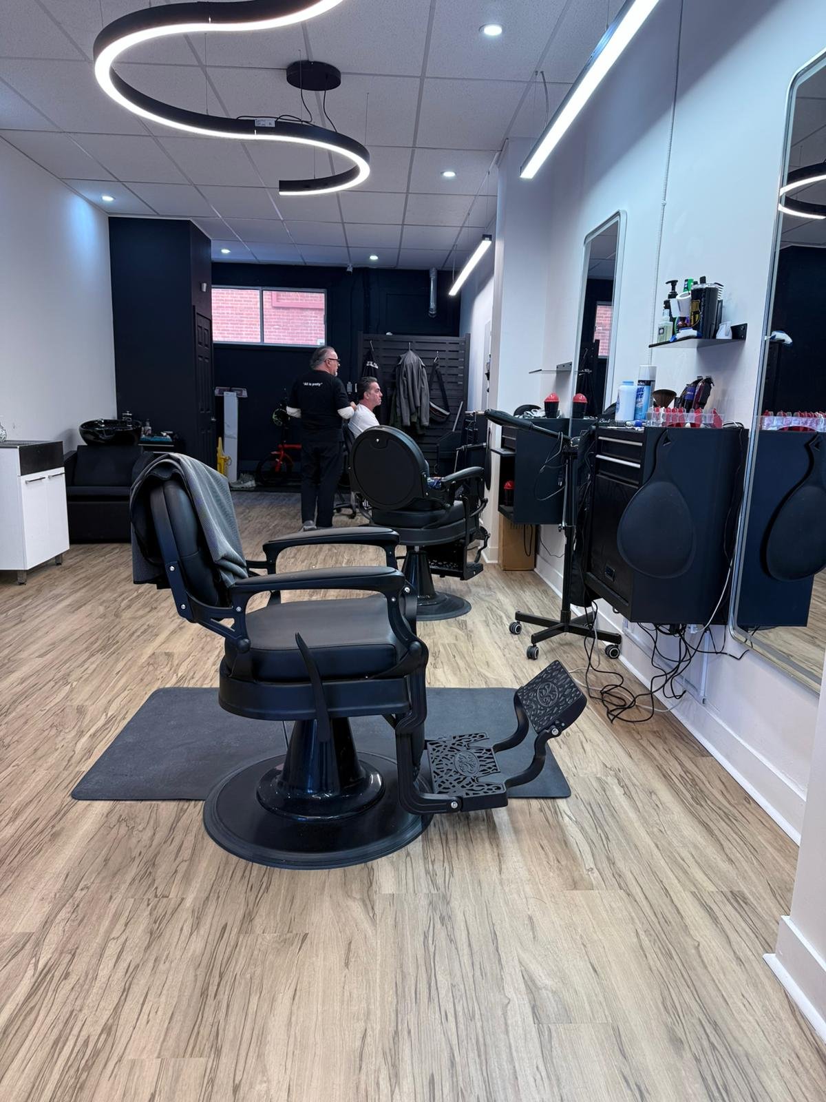 À louer ou à vendre – Salon de coiffure